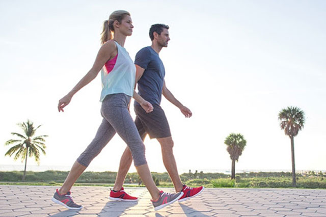 Đi bộ là một bài tập giảm béo toàn thân đơn giản và dễ dàng thực hiện nhất