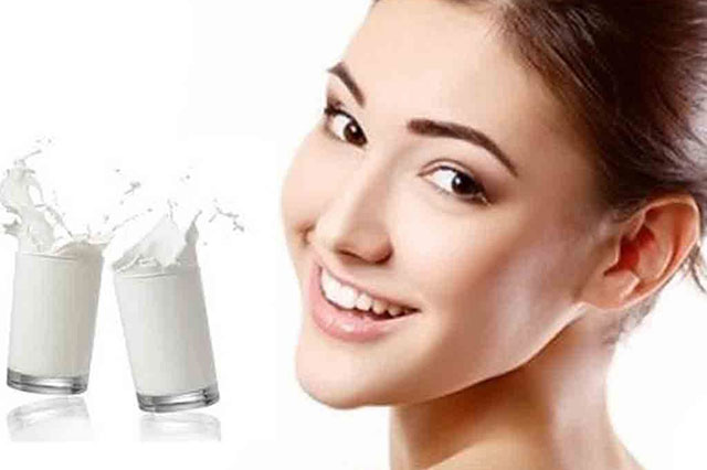 Làn da thâm sạm và khô ráp sẽ nhanh chóng biến mất khi tắm sữa tươi thường xuyên