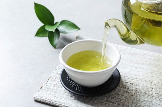 Trong trà xanh có nhiều dưỡng chất có lợi hỗ trợ giảm cân, cải thiện sức khoẻ hiệu quả