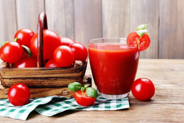 Bạn đã biết đến 7 công dụng tuyệt vời của nước ép cà chua?