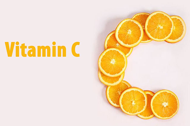 Vitamin C – thành phần có trong hầu hết các loại viên uống trắng da