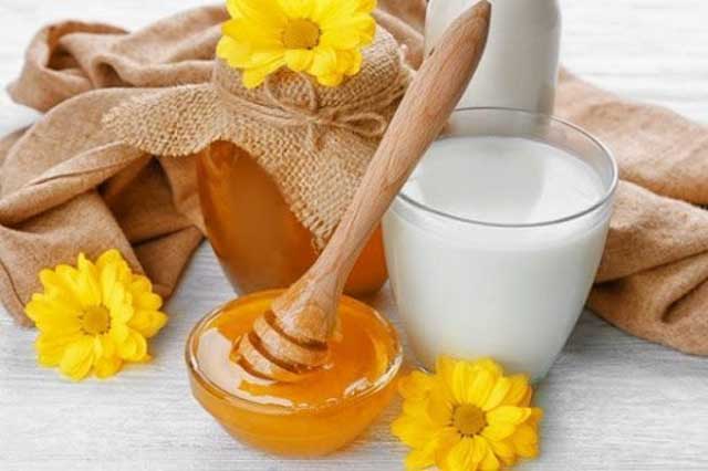 Sữa không đường và mật ong giảm cân ngủ ngon