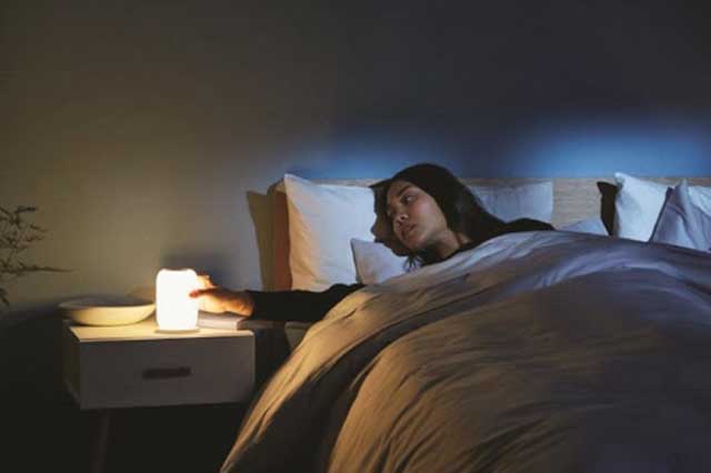 Để đèn đi ngủ sẽ gây ra tình trạng tăng cân