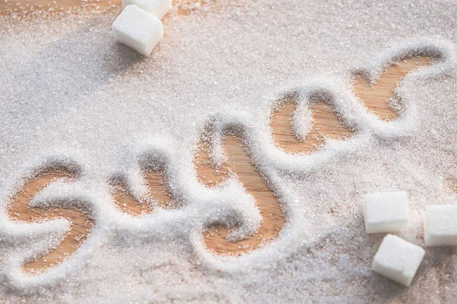 Kết hợp đường với Vitamin B1 giúp tẩy tế bào chết và dưỡng trắng da hiệu quả