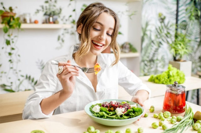 Các món Salad giảm cân chứa rất ít Calo nhưng lại có hàm lượng các vitamin cao