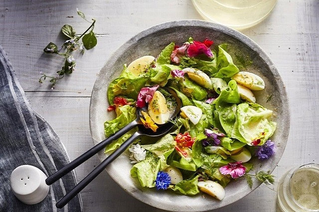 Chế biến món Salad rau trộn thập cẩm giảm cân