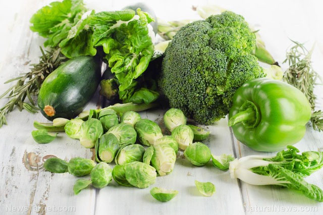 Ăn nhiều rau xanh để bổ sung chất xơ cần thiết cho gan