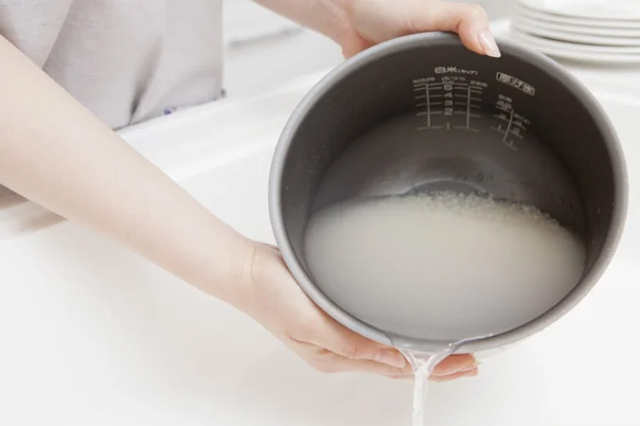 Cách làm trắng da bằng nước vo gạo