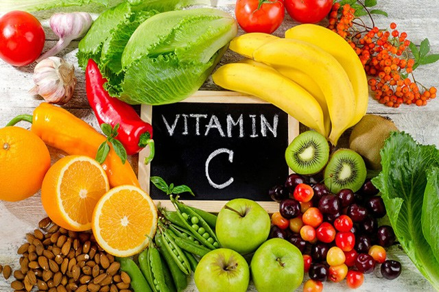 Vitamin C giúp cân bằng hóc môn nữ