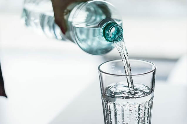 Uống nhiều nước sẽ giúp cơ thể loại bỏ được rất nhiều các độc tố