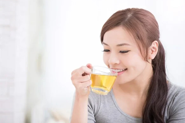 Lý do bạn nên dùng trà giảm cân thay vì thuốc