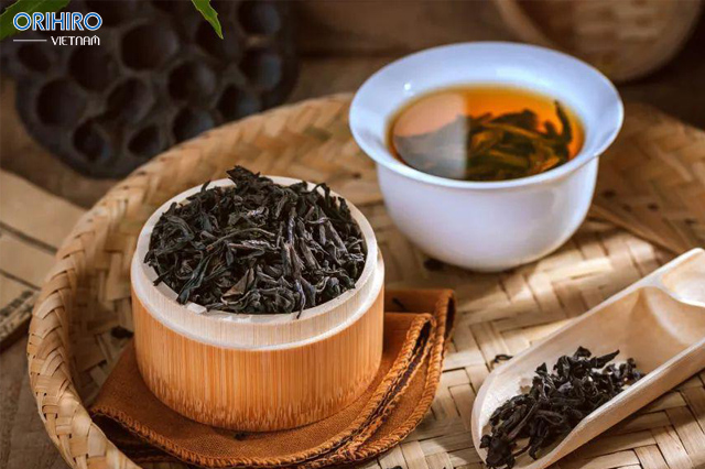 Giảm cân bằng trà thiên nhiên tốt cho sức khỏe - Trà đen