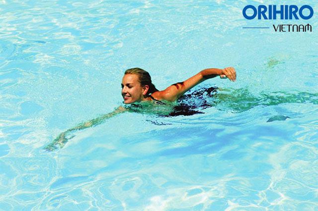 Bơi lội giúp bạn thư giãn lại đốt mỡ toàn thân hiệu quả