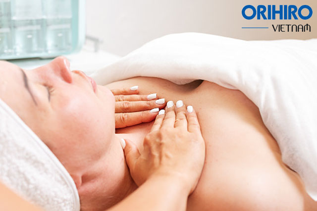 Bạn đã biết cách massage ngực giúp săn chắc, gợi cảm chưa?