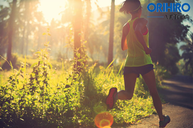 Chạy bộ buổi sáng giúp bạn tăng cường hiệu quả đốt mỡ thừa