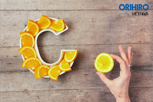 Vitamin C giúp cải thiện sắc tố da