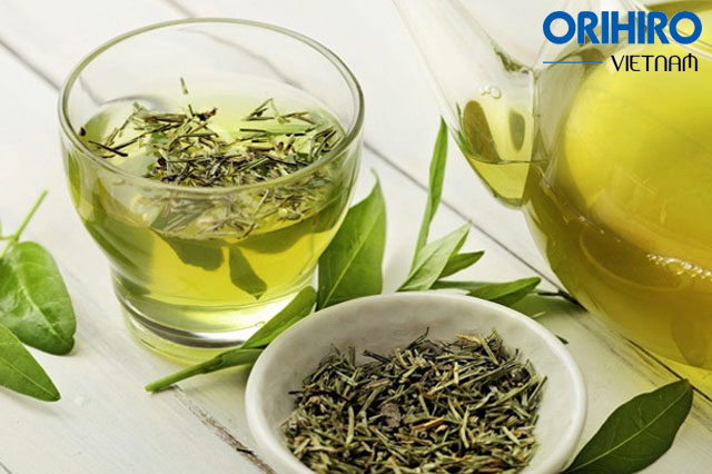 Chất EGCG trong lá trà xanh rất nổi tiếng với công dụng giảm cân