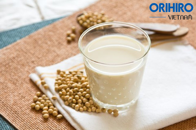 Giảm cân bằng sữa đậu nành nhờ hàm lượng Vitamin lớn