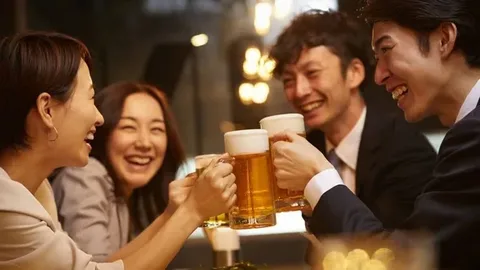 Bia - yếu tố nguy cơ âm thầm gây bệnh Gout mà người trẻ cũng nên cẩn trọng
